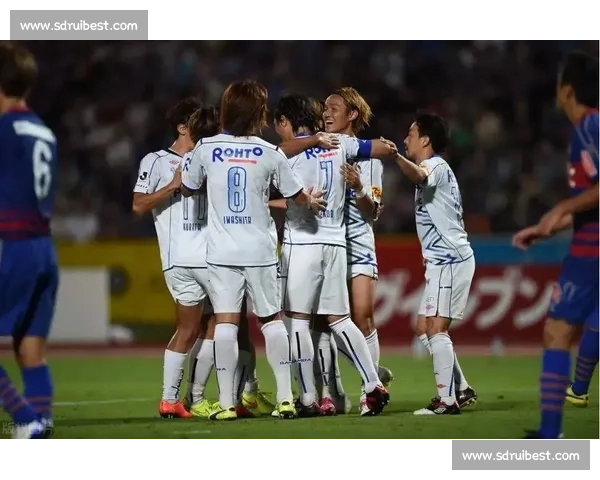 东京绿茵迎战福冈黄峰联赛焦点对决前瞻与走势深度解析